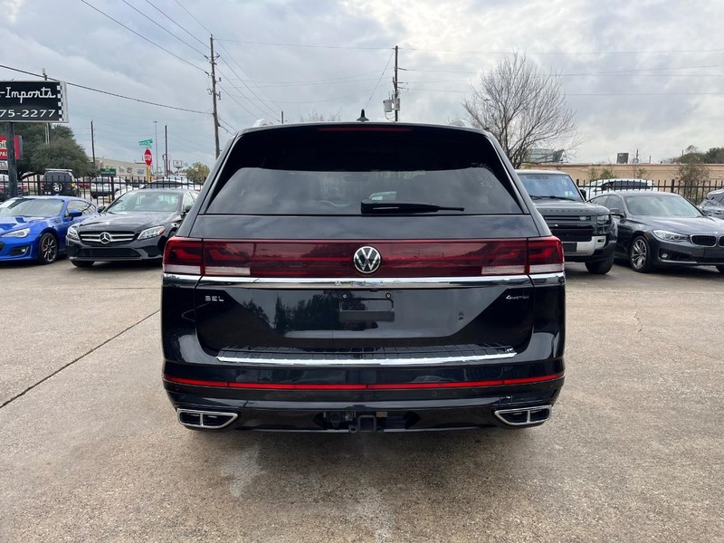 Volkswagen Atlas Vehicle Full-screen Gallery Image 07