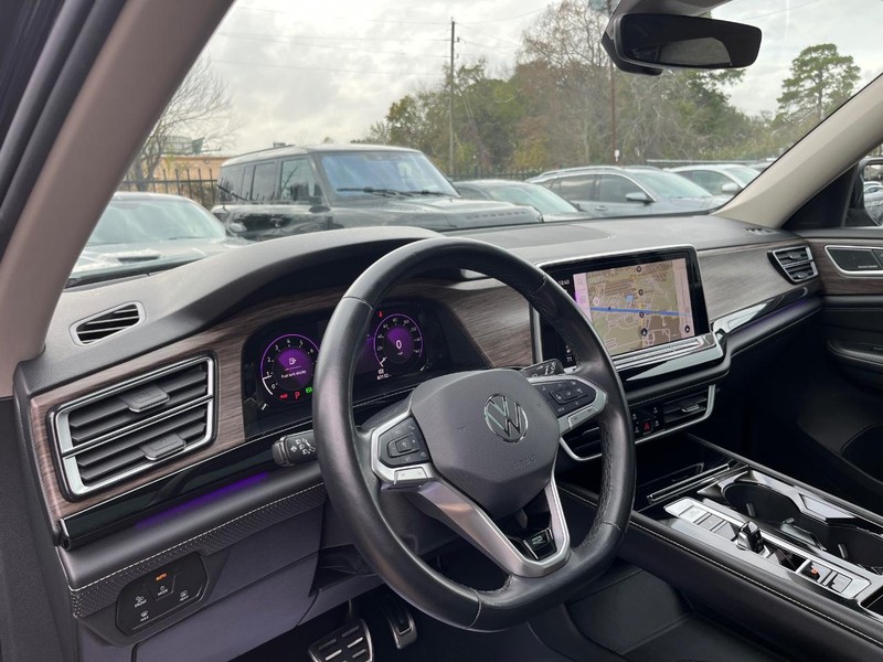 Volkswagen Atlas Vehicle Full-screen Gallery Image 10