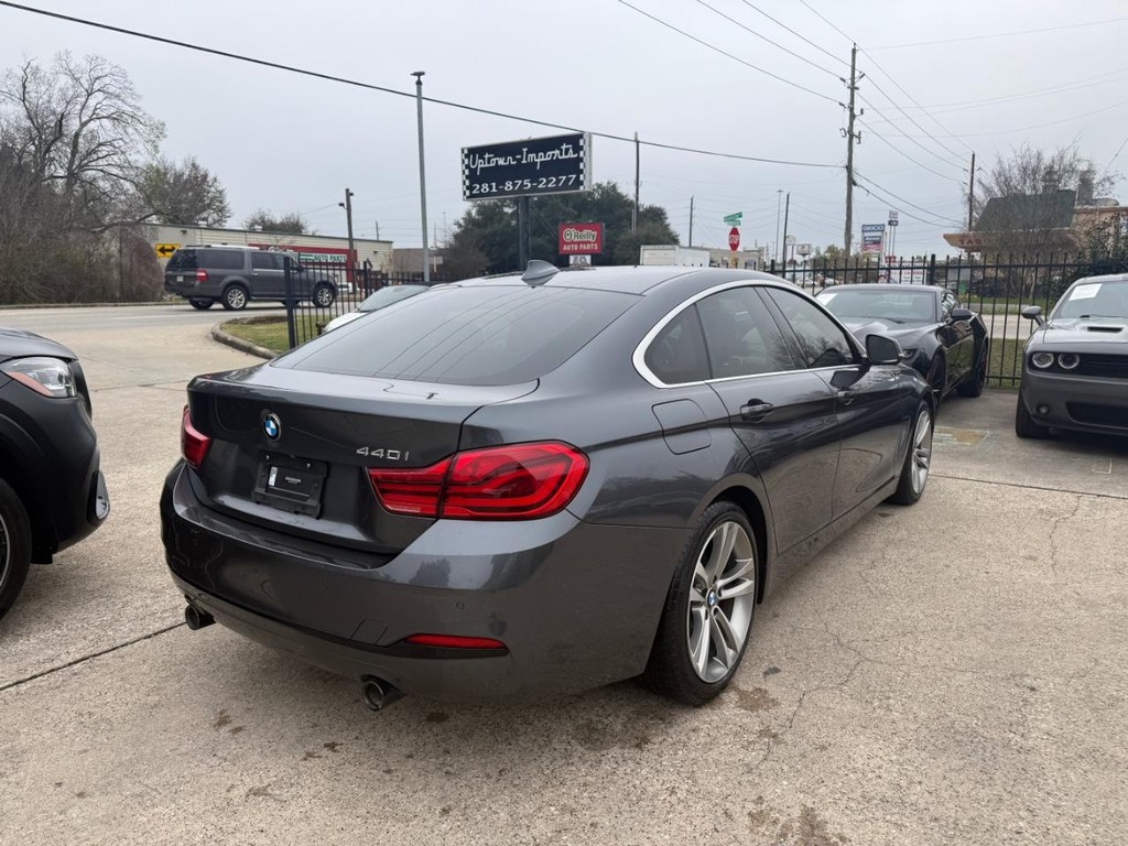 BMW 440i Gran Coupe Vehicle Full-screen Gallery Image 06