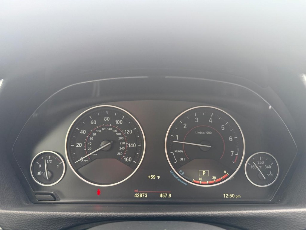 BMW 440i Gran Coupe Vehicle Full-screen Gallery Image 21