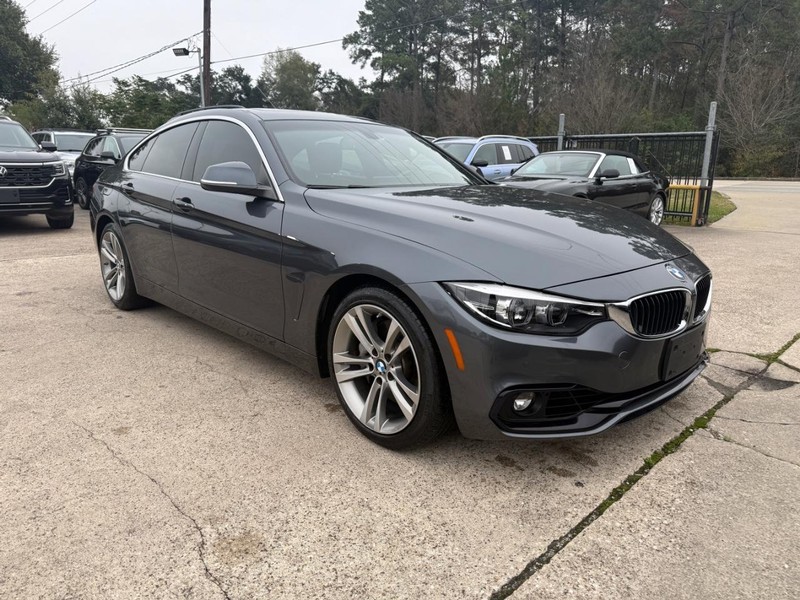 BMW 440i Gran Coupe Vehicle Full-screen Gallery Image 04