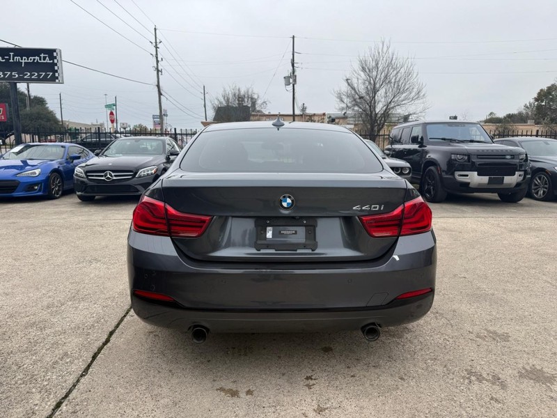 BMW 440i Gran Coupe Vehicle Full-screen Gallery Image 07