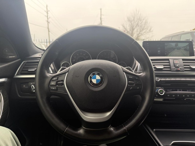 BMW 440i Gran Coupe Vehicle Full-screen Gallery Image 20