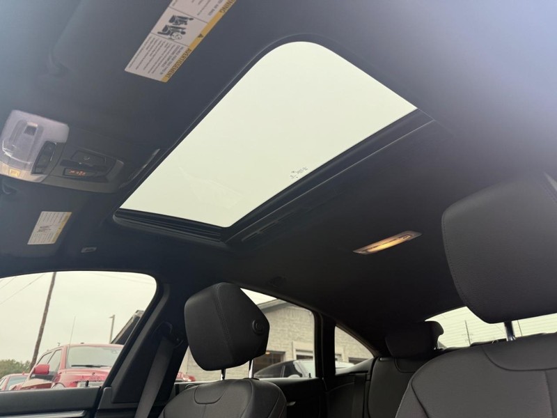 BMW 440i Gran Coupe Vehicle Full-screen Gallery Image 26