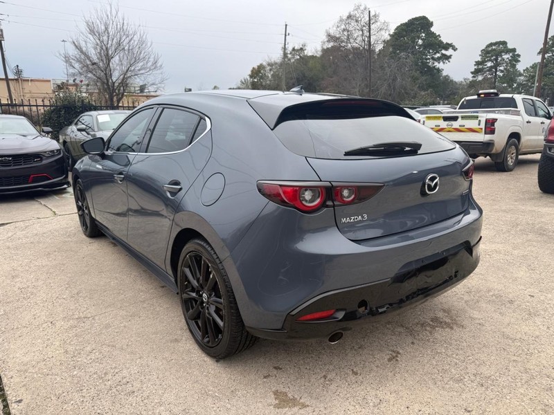 Mazda Mazda3 Hatchback Vehicle Full-screen Gallery Image 06