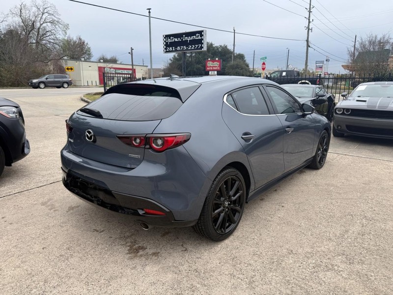 Mazda Mazda3 Hatchback Vehicle Full-screen Gallery Image 08