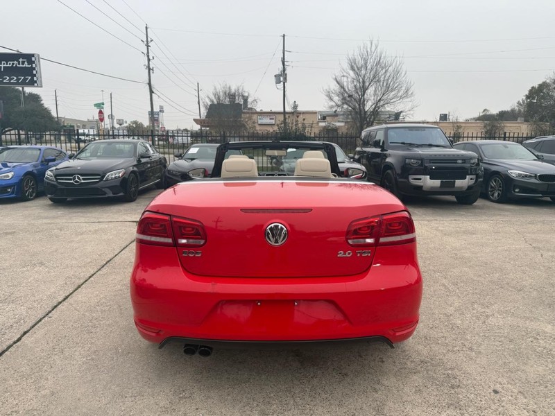 Volkswagen EOS Vehicle Full-screen Gallery Image 12