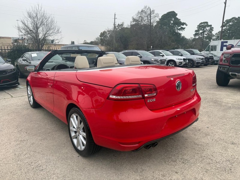 Volkswagen EOS Vehicle Full-screen Gallery Image 14