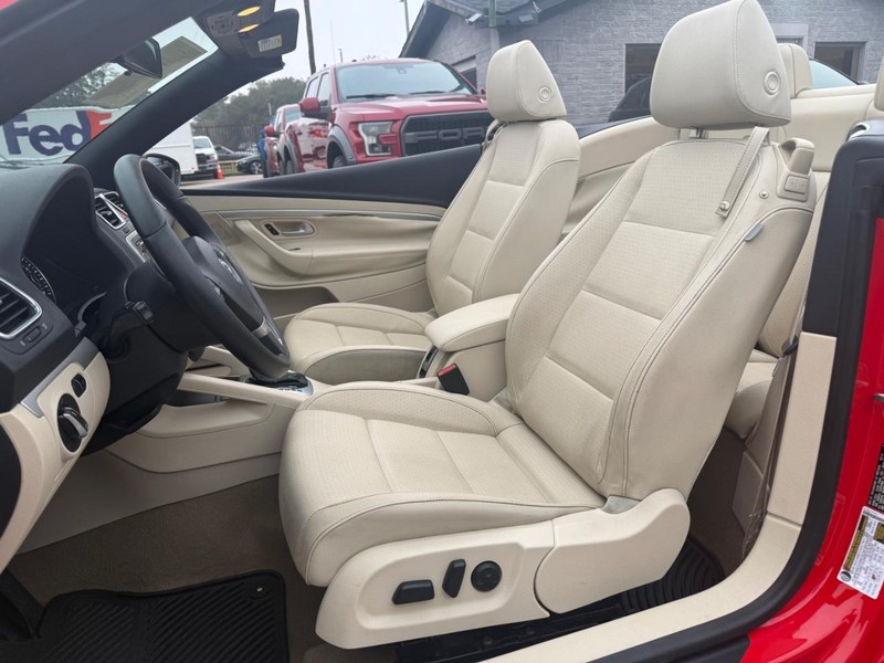 Volkswagen EOS Vehicle Full-screen Gallery Image 19