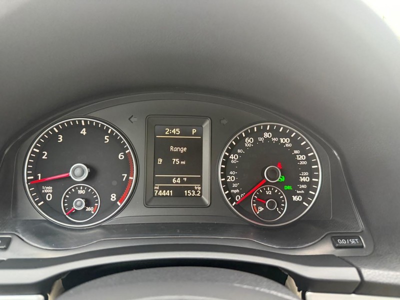 Volkswagen EOS Vehicle Full-screen Gallery Image 27