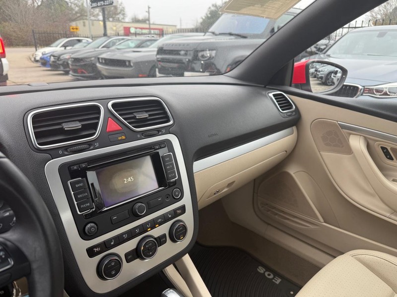 Volkswagen EOS Vehicle Full-screen Gallery Image 30