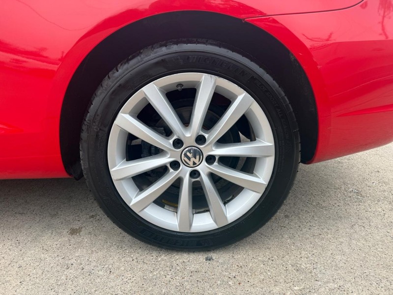 Volkswagen EOS Vehicle Full-screen Gallery Image 31