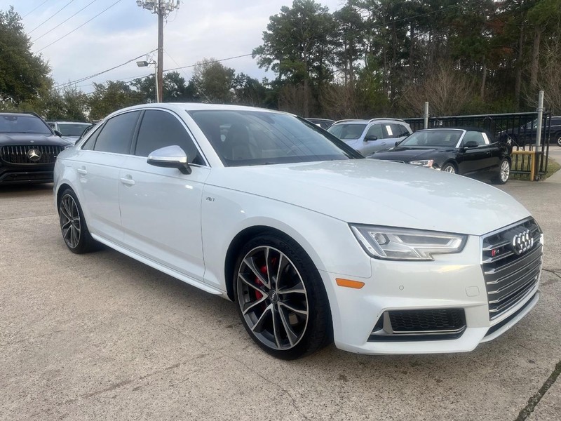 Audi S4 Vehicle Full-screen Gallery Image 04