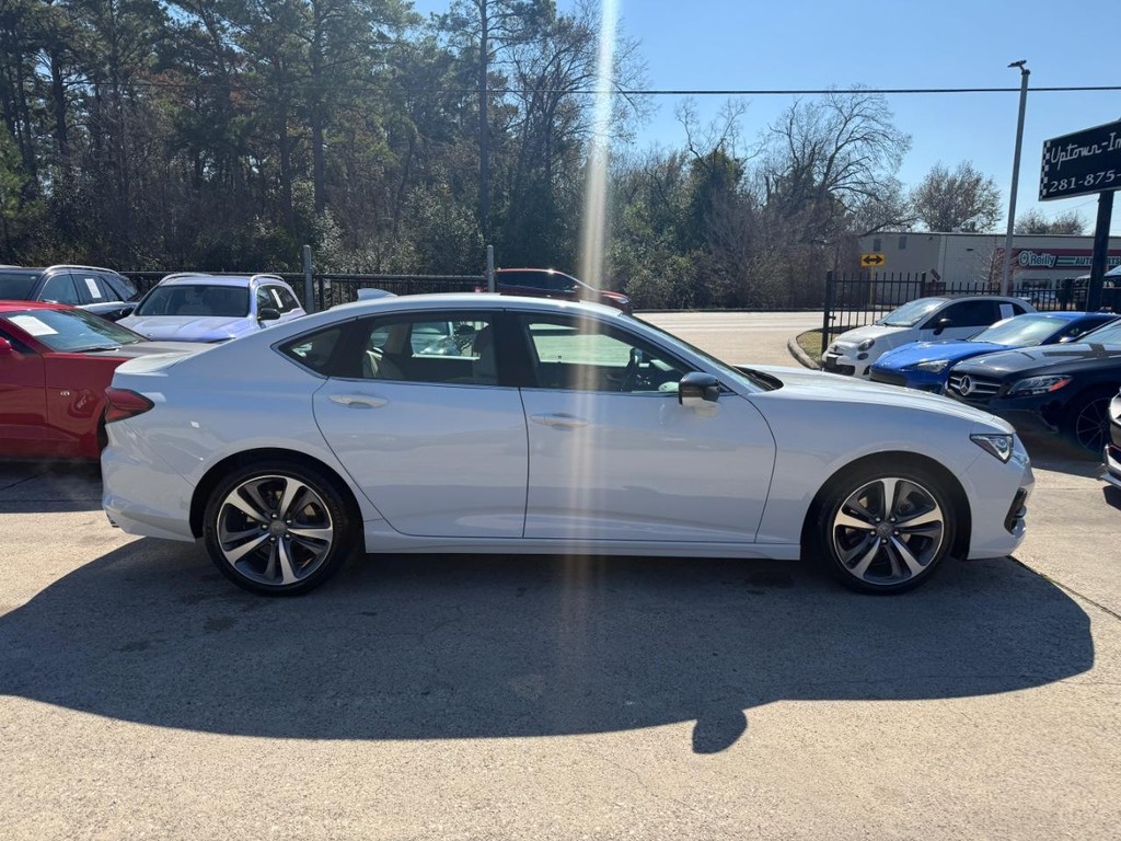Acura TLX Vehicle Full-screen Gallery Image 05
