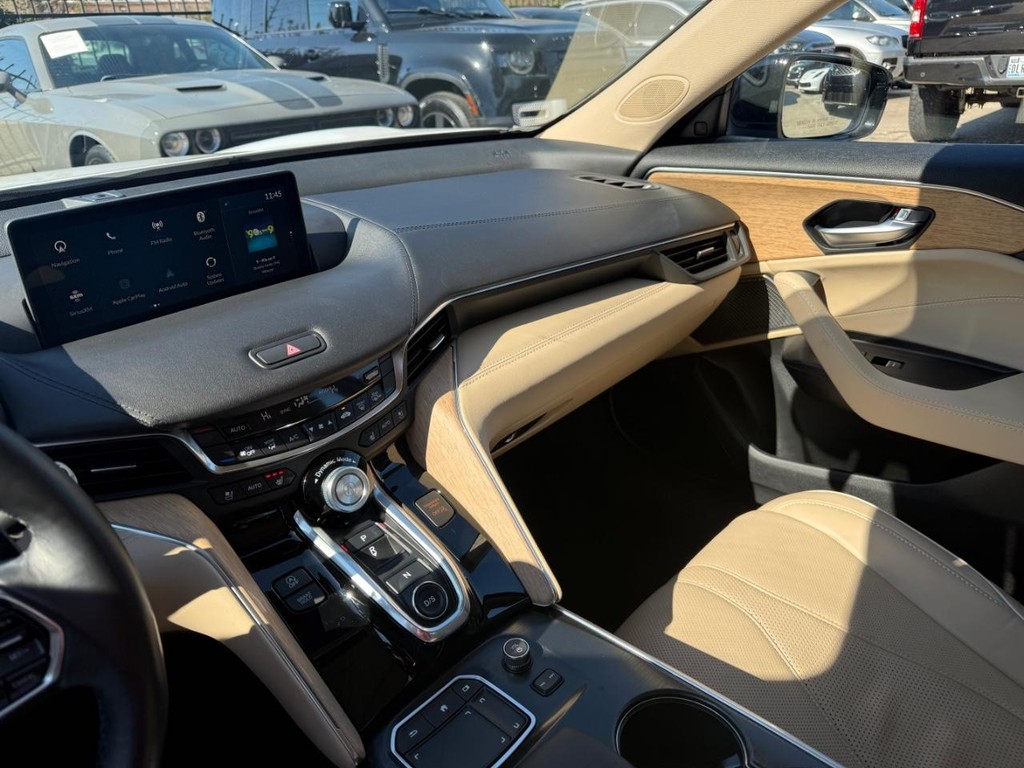 Acura TLX Vehicle Full-screen Gallery Image 26