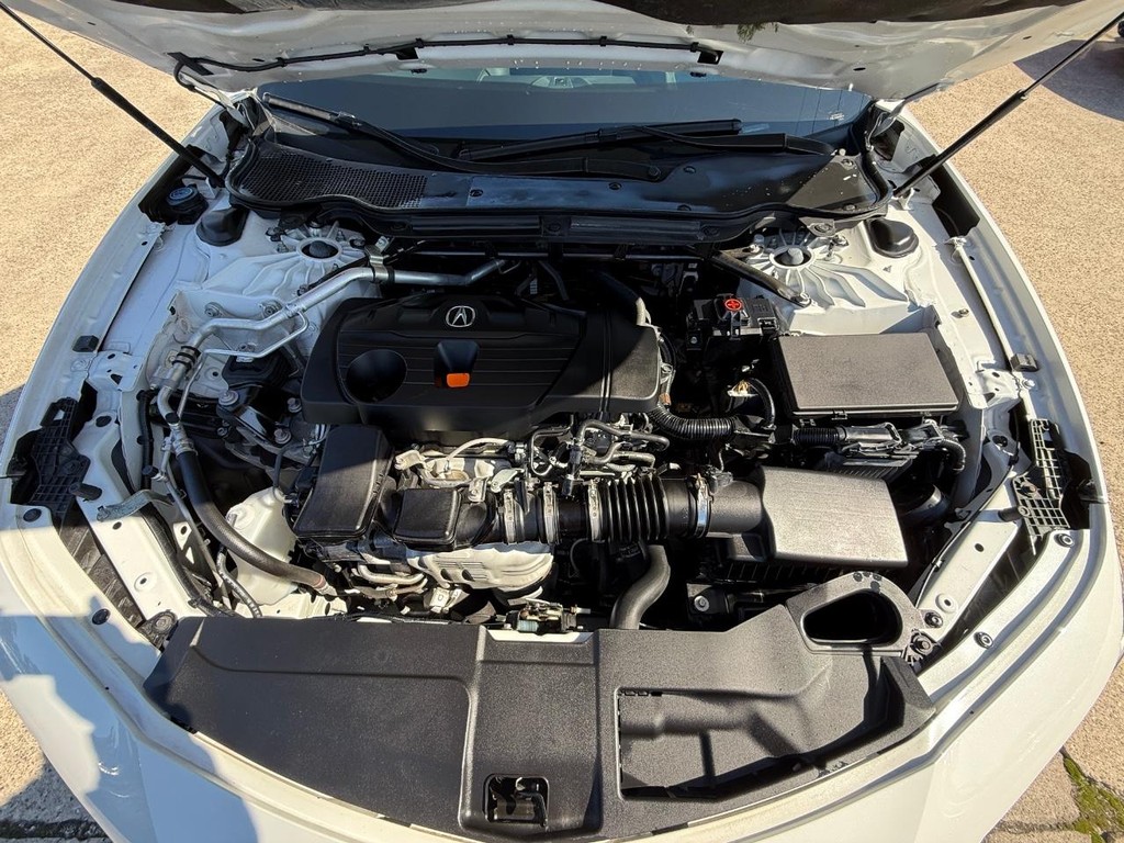 Acura TLX Vehicle Full-screen Gallery Image 29