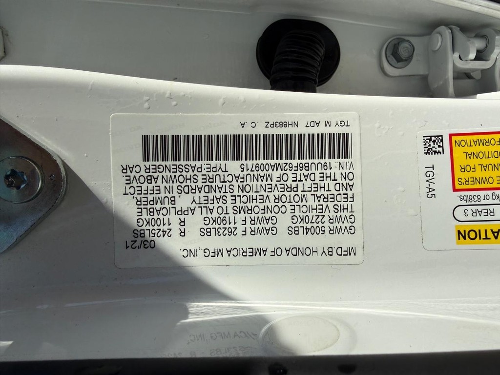 Acura TLX Vehicle Full-screen Gallery Image 30