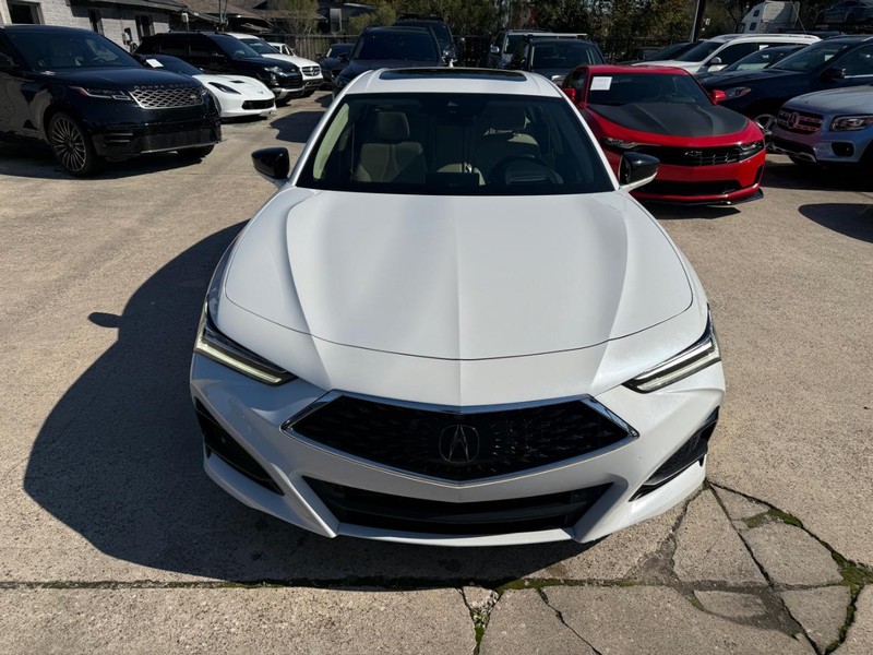 Acura TLX Vehicle Full-screen Gallery Image 03