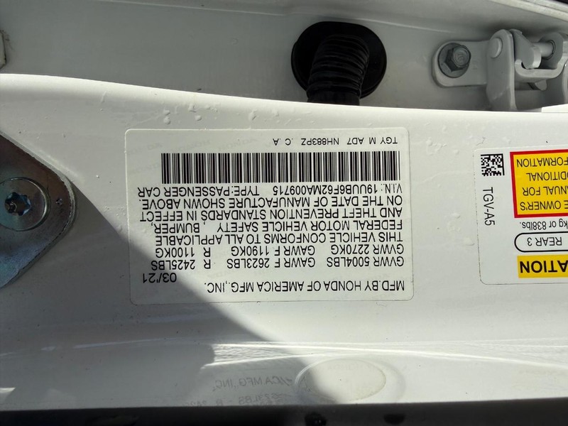 Acura TLX Vehicle Full-screen Gallery Image 30