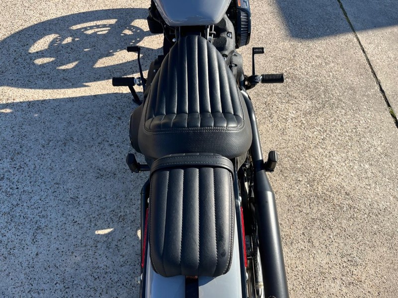 Harley-Davidson Street Bob Vehicle Full-screen Gallery Image 12