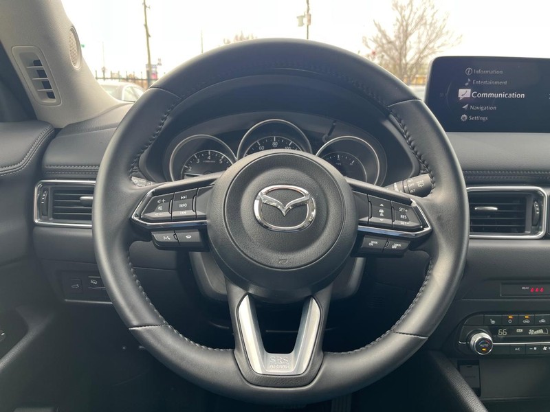 Mazda CX-5 Vehicle Full-screen Gallery Image 19