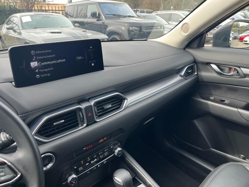 Mazda CX-5 Vehicle Full-screen Gallery Image 23