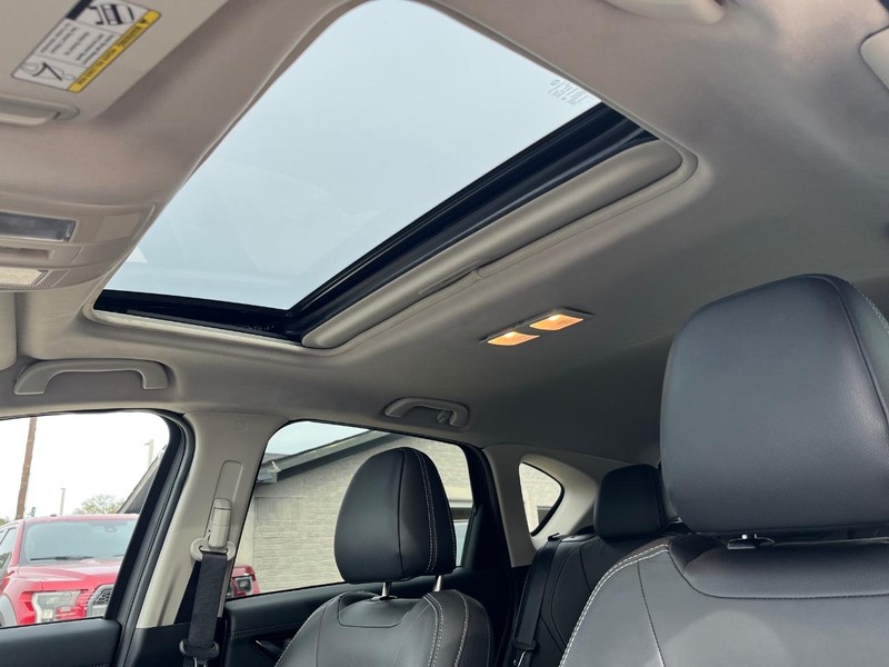 Mazda CX-5 Vehicle Full-screen Gallery Image 25