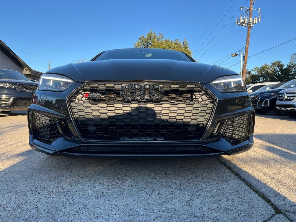 Audi RS 5 Coupe Vehicle Full-screen Gallery Image 02