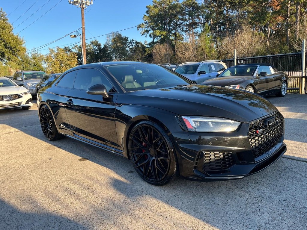 Audi RS 5 Coupe Vehicle Full-screen Gallery Image 04