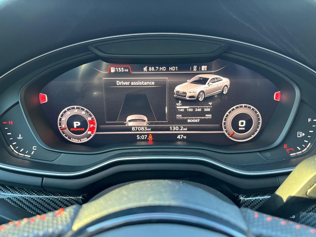 Audi RS 5 Coupe Vehicle Full-screen Gallery Image 19