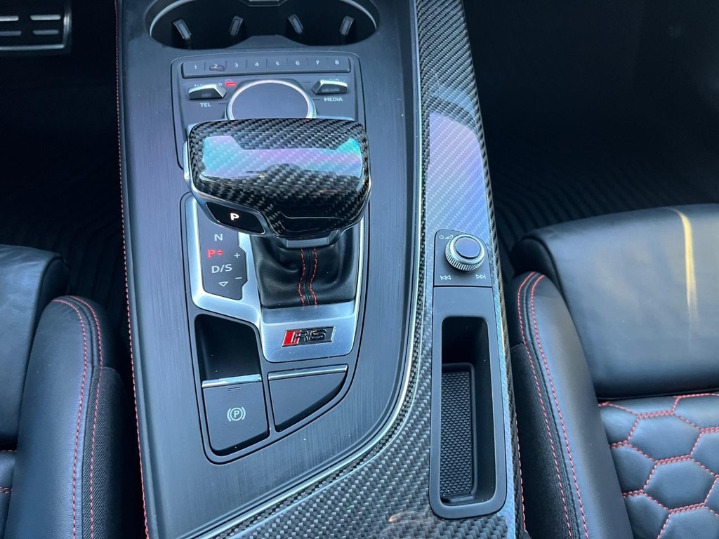 Audi RS 5 Coupe Vehicle Full-screen Gallery Image 23