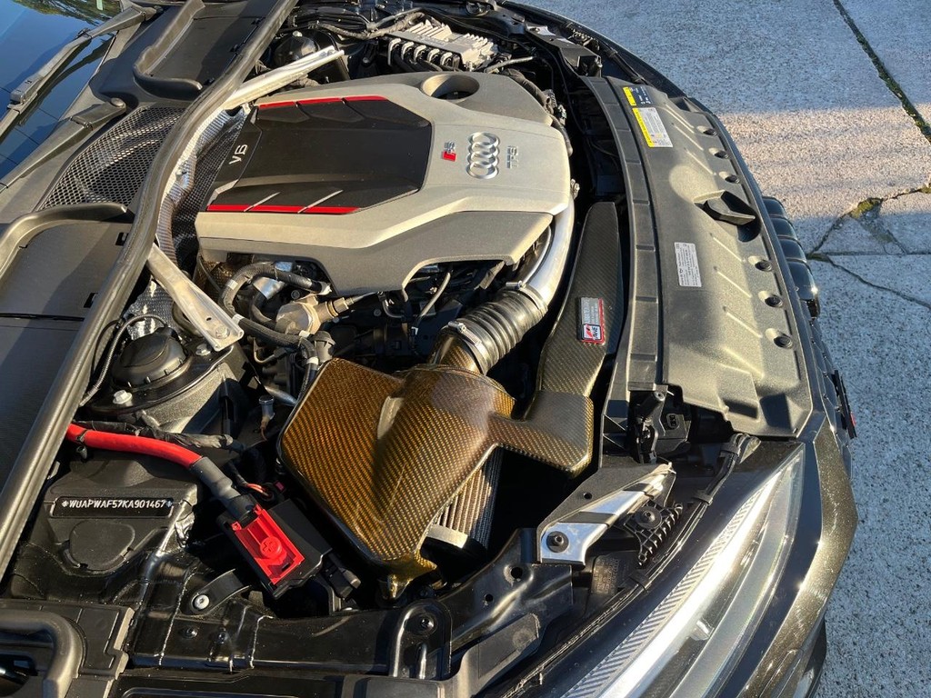 Audi RS 5 Coupe Vehicle Full-screen Gallery Image 28