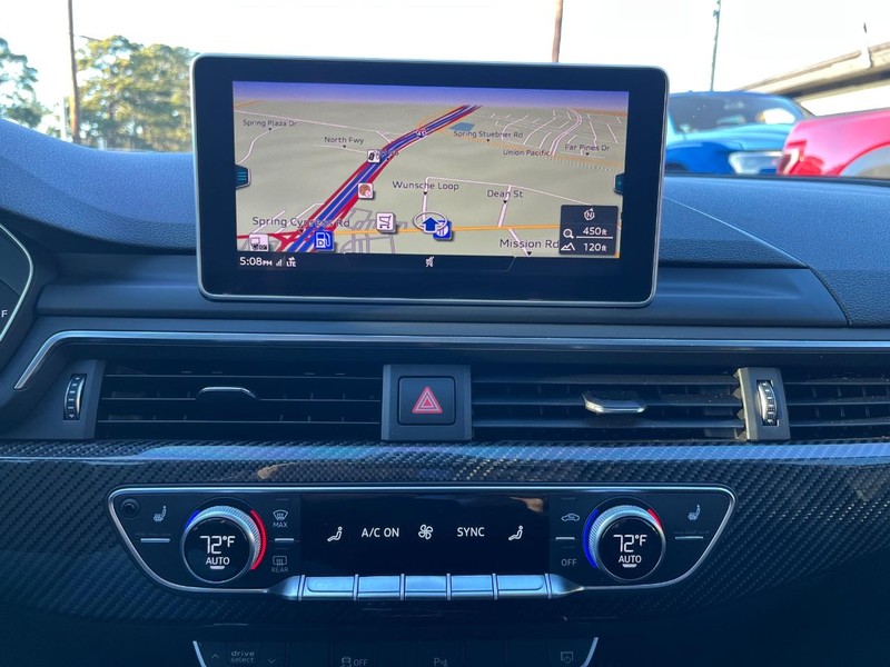 Audi RS 5 Coupe Vehicle Full-screen Gallery Image 20