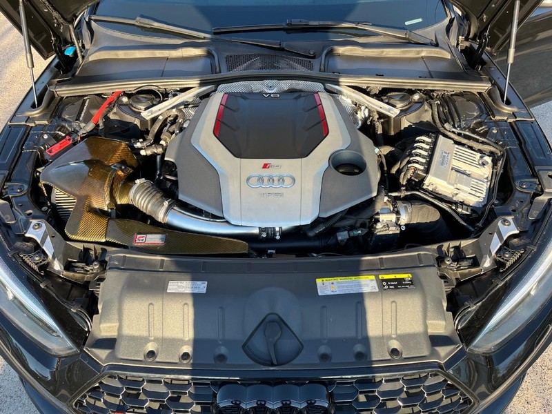 Audi RS 5 Coupe Vehicle Full-screen Gallery Image 27