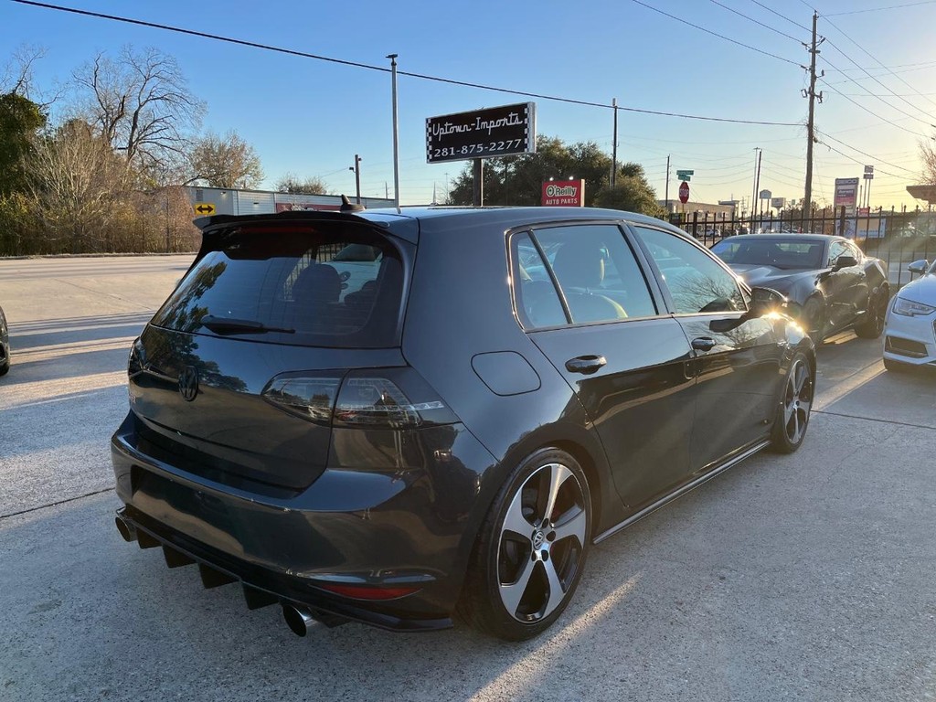 Volkswagen Golf GTI Vehicle Full-screen Gallery Image 06