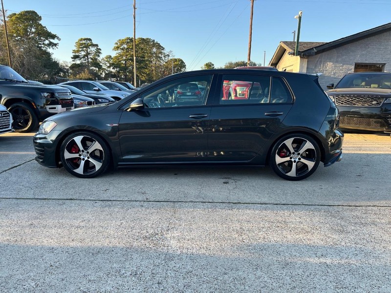 Volkswagen Golf GTI Vehicle Full-screen Gallery Image 09