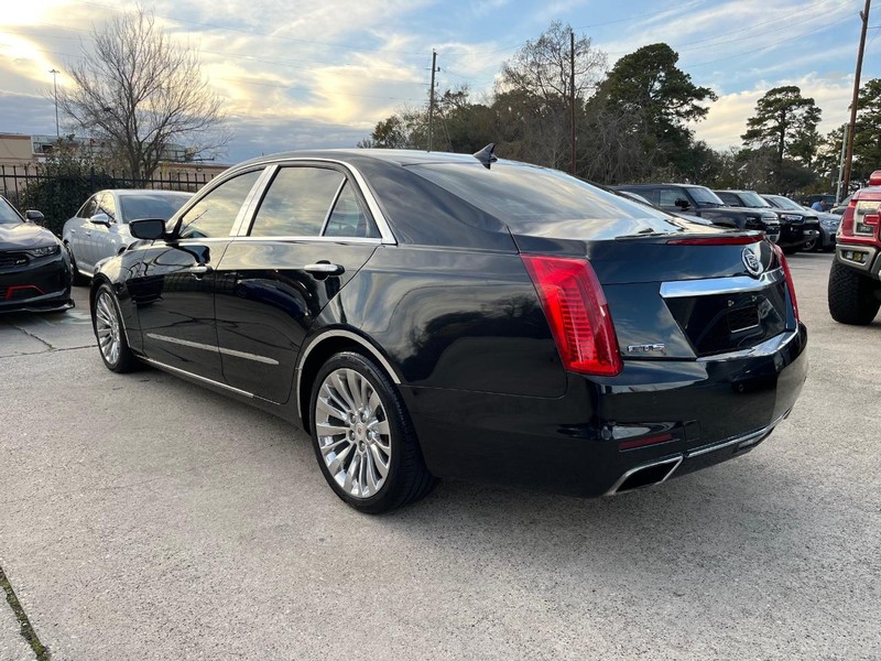 Cadillac CTS Sedan Vehicle Full-screen Gallery Image 08