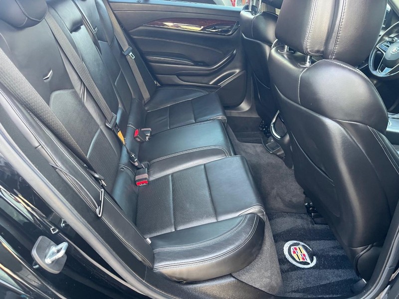 Cadillac CTS Sedan Vehicle Full-screen Gallery Image 18