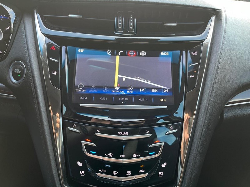 Cadillac CTS Sedan Vehicle Full-screen Gallery Image 21