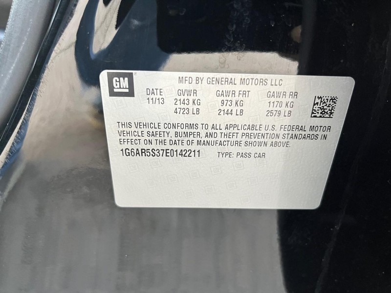 Cadillac CTS Sedan Vehicle Full-screen Gallery Image 29