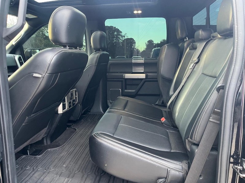 Ford F-150 Vehicle Full-screen Gallery Image 18