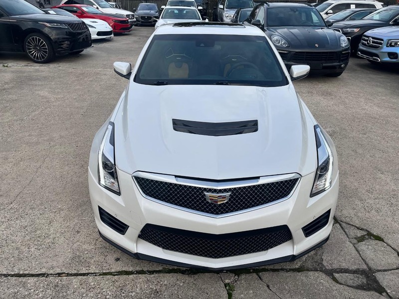 Cadillac ATS-V Coupe Vehicle Full-screen Gallery Image 03