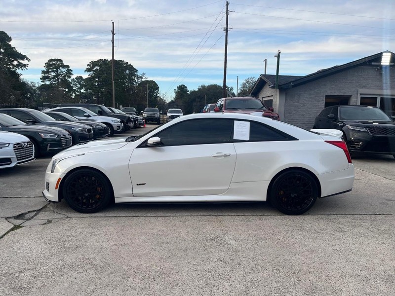 Cadillac ATS-V Coupe Vehicle Full-screen Gallery Image 09