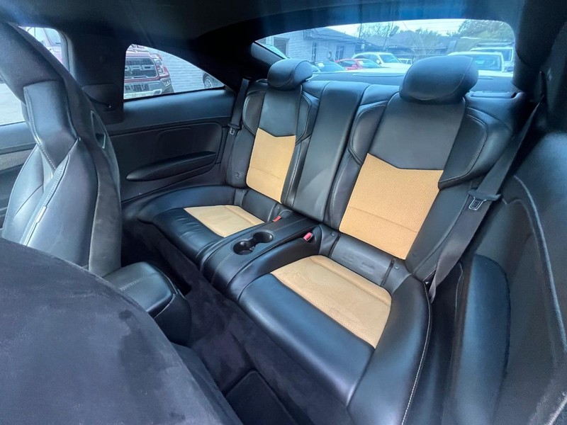 Cadillac ATS-V Coupe Vehicle Full-screen Gallery Image 17