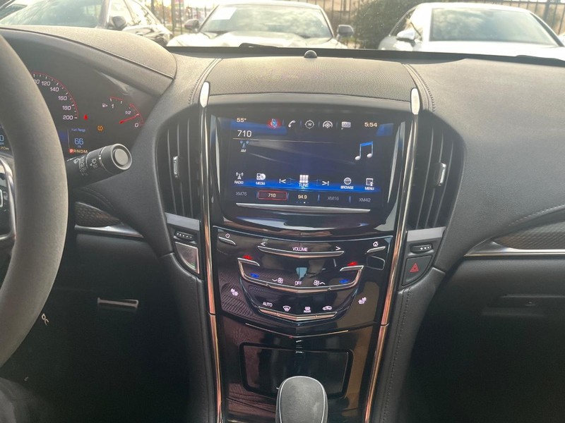 Cadillac ATS-V Coupe Vehicle Full-screen Gallery Image 20