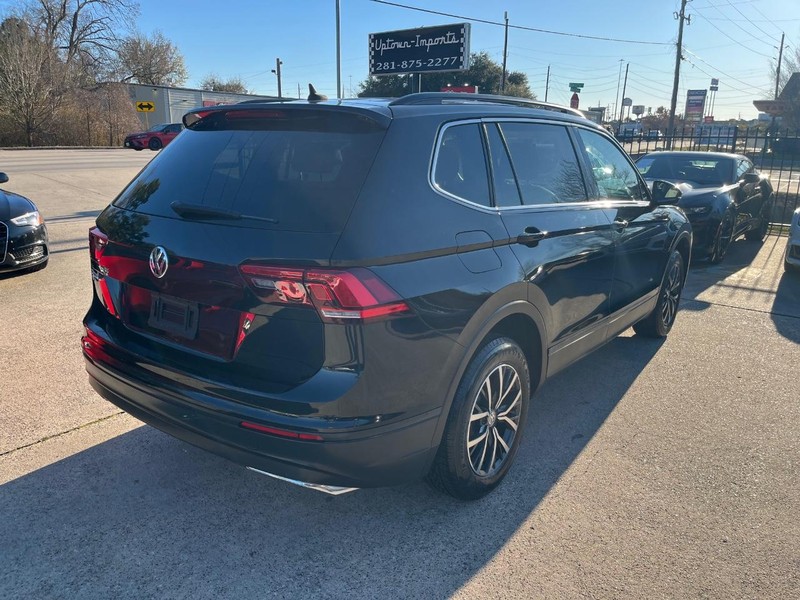 Volkswagen Tiguan Vehicle Full-screen Gallery Image 06