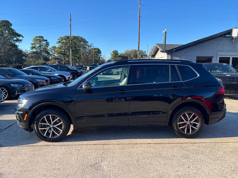 Volkswagen Tiguan Vehicle Full-screen Gallery Image 09