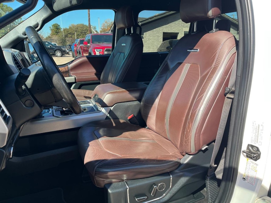 Ford F-150 Vehicle Full-screen Gallery Image 11