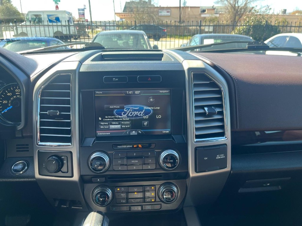 Ford F-150 Vehicle Full-screen Gallery Image 22