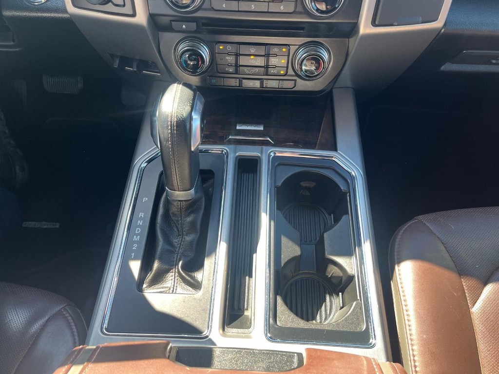 Ford F-150 Vehicle Full-screen Gallery Image 25